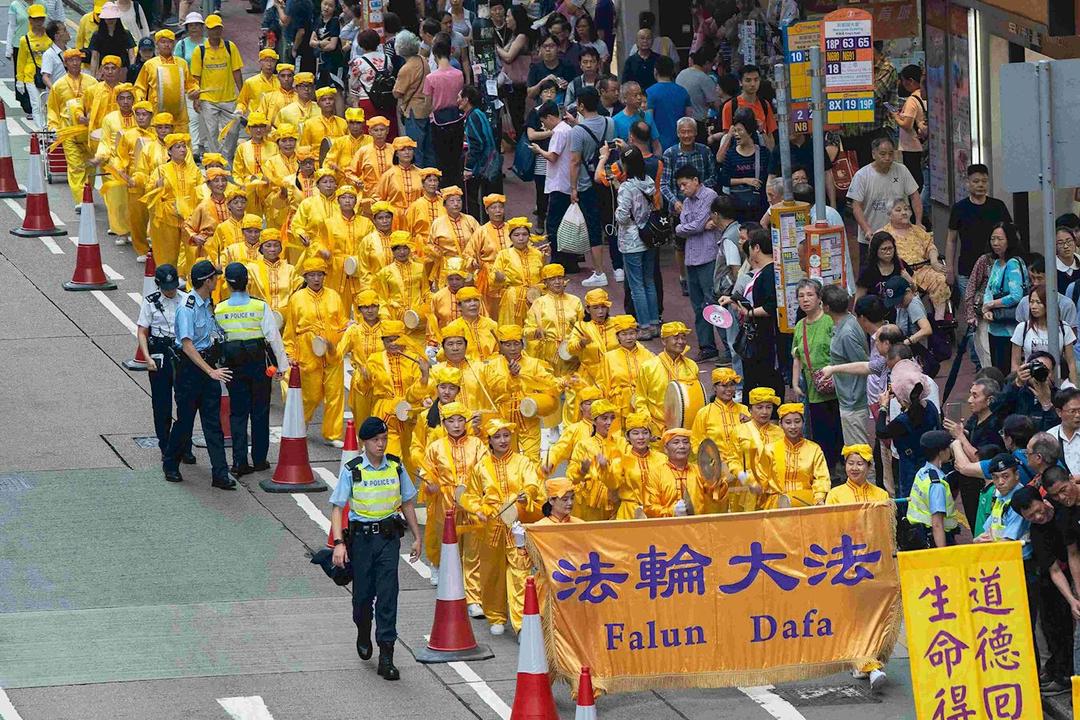 Hồng Kông: Lễ kỷ niệm ngày 25/04 làm nổi bật sự ôn hòa và dũng khí của các học viên Pháp Luân Công