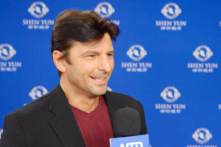 Họa sĩ ca ngợi hiệu ứng hình ảnh và tài nghệ của Shen Yun: ‘Chứa đựng rất nhiều tâm huyết’