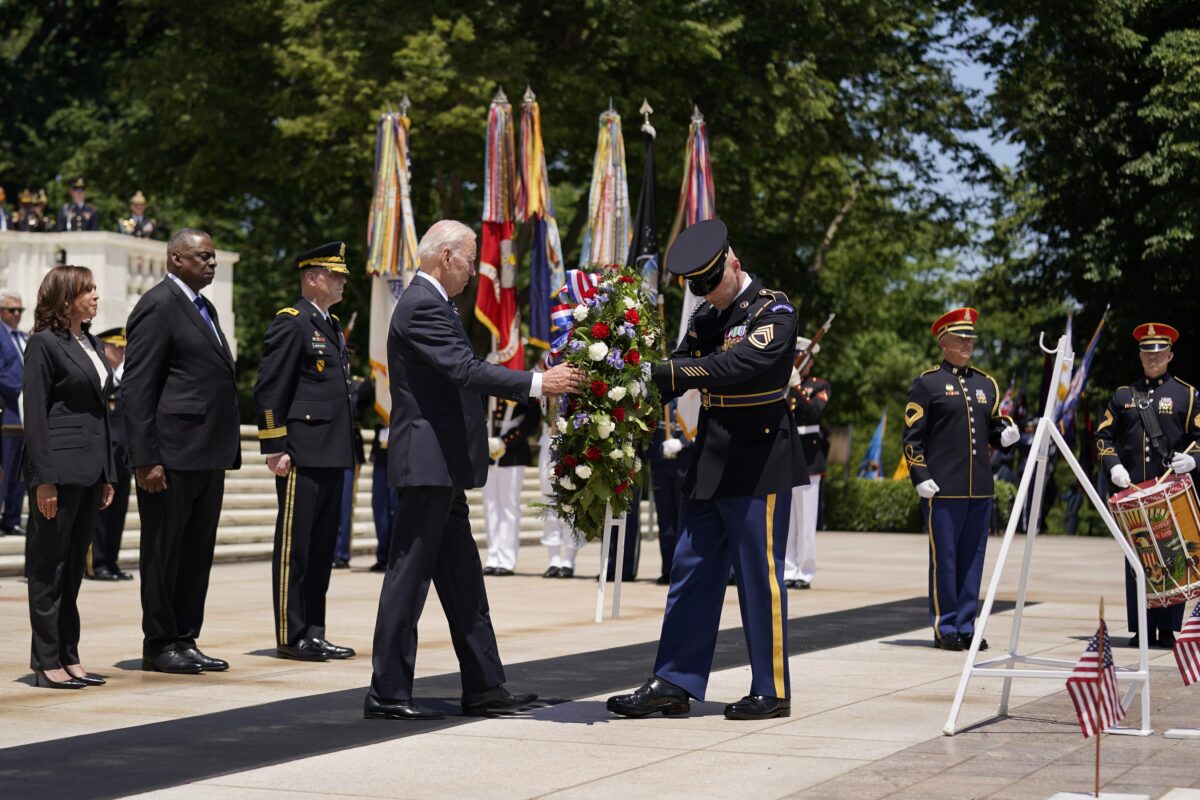TT Biden tưởng niệm Lễ Chiến Sĩ Trận Vong: Nước Mỹ tự do nhờ có các binh sĩ dũng cảm