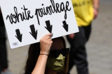 Những người Cấp tiến đang Thoái hóa như thế nào?