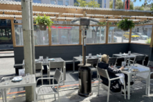 Báo cáo cho thấy tác động ngày càng tăng của lạm phát lên thói quen ăn uống của người Mỹ