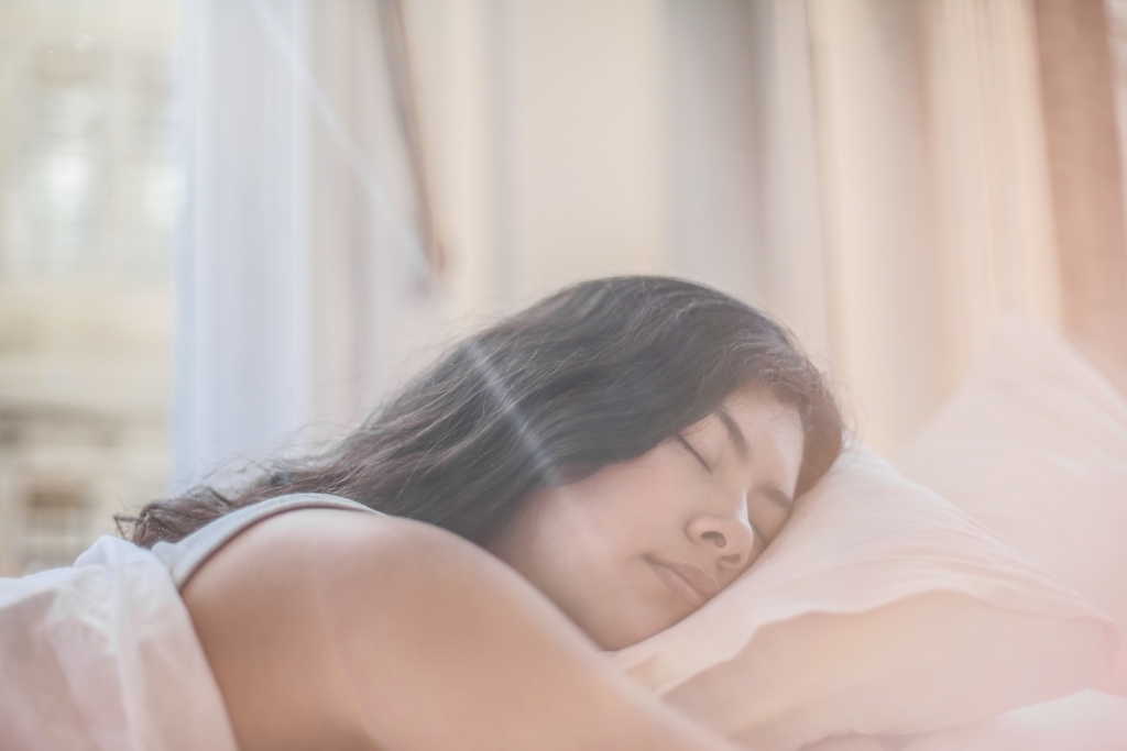 Nghiên cứu: Ngủ bật đèn sáng làm tăng nguy cơ mắc bệnh tiểu đường và tim mạch