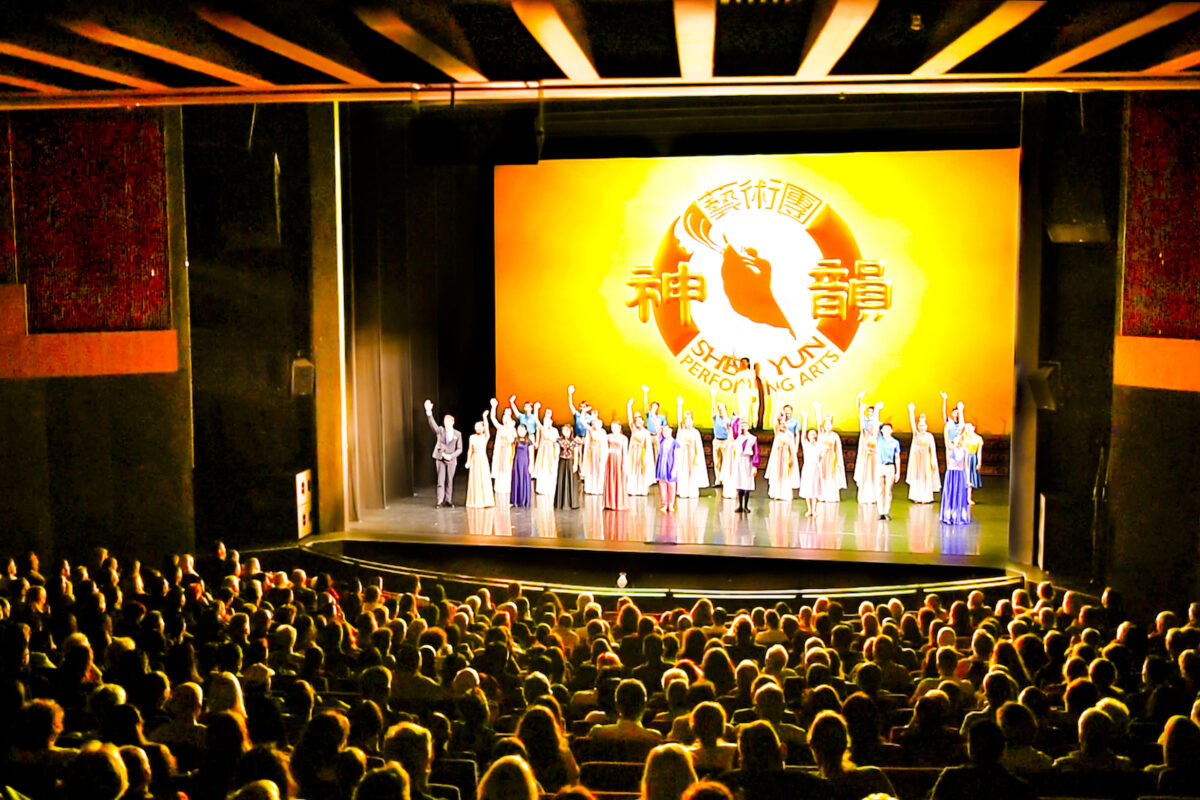 Vẻ lộng lẫy của Shen Yun