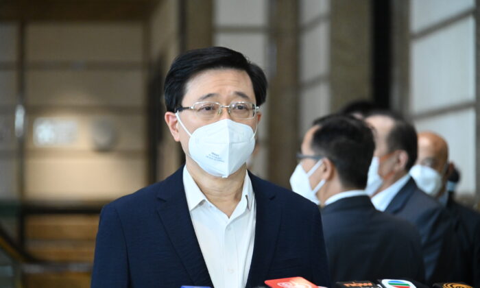 Đặc khu trưởng kế nhiệm của Hồng Kông công bố cương lĩnh chính trị, từ chối phỏng vấn