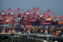 Hoa Kỳ: Thâm hụt mậu dịch giảm mạnh khi xuất cảng đạt mức cao kỷ lục