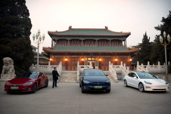Bắc Kinh: COVID-19 lây lan nhanh, nhiều khu du lịch và doanh nghiệp phải đóng cửa