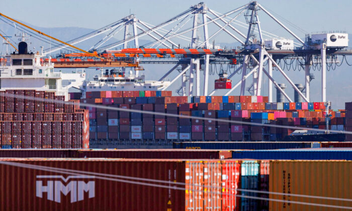 Hạ viện Mỹ thông qua đạo luật vận tải biển nhằm khơi thông ứ đọng xuất cảng