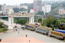 Tin Việt Nam ngày 28/6: Trung Quốc thí điểm nhập nông sản Việt qua cửa khẩu Lào Cai, vùng áp thấp khả năng mạnh thành bão