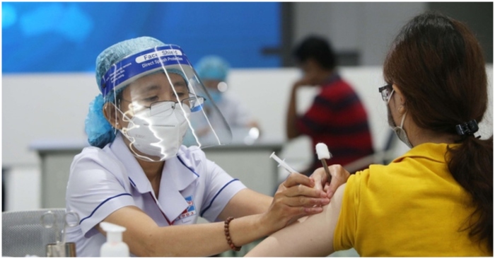 Tin Việt Nam ngày 26/6: Người dân Sài Gòn không chích vaccine COVID-19 liều 3, 4 phải ký cam kết, Vietjet mở 7 đường bay quốc tế mới