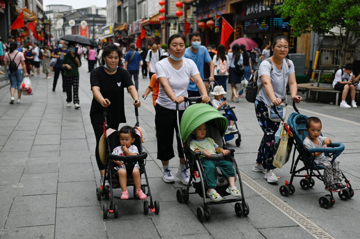 Các nhà nhân khẩu học cảnh báo về sự sụt giảm dân số sắp xảy ra
