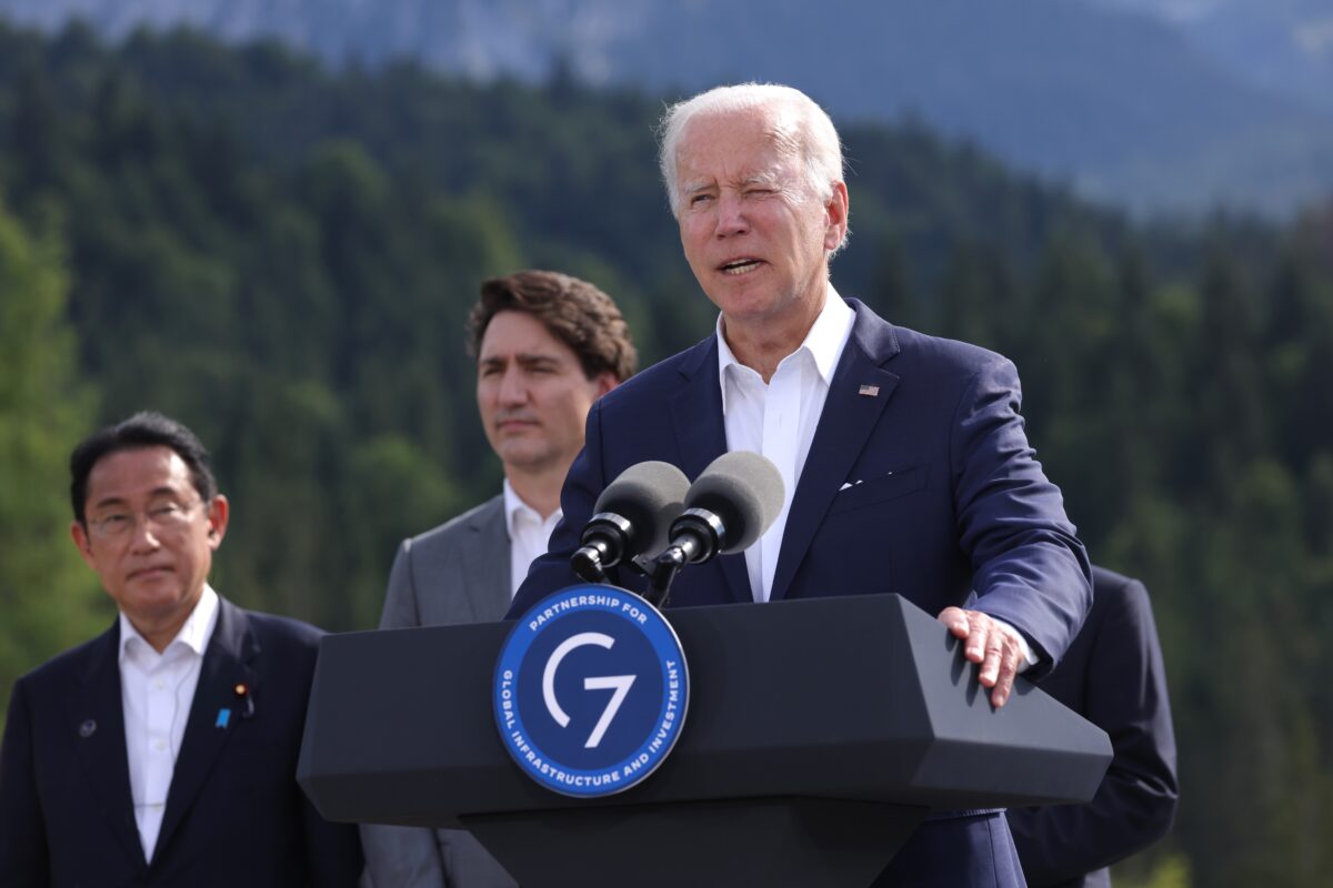 Tổng thống Biden: Các nước G-7 sẽ cấm vàng của Nga
