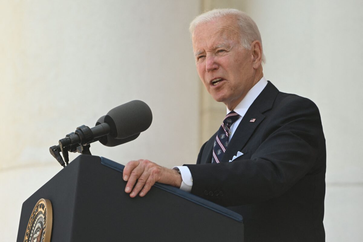 ‘Chuyển đổi phi thường’ của TT Biden: Giá khí đốt cao, Nguồn cung thiếu hụt trong kế hoạch khởi xướng nền kinh tế xanh