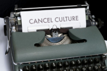 Nhóm pháp lý hàng đầu: Việc tẩy chay tổ phụ lập quốc của Úc sẽ làm suy yếu Hiến Pháp