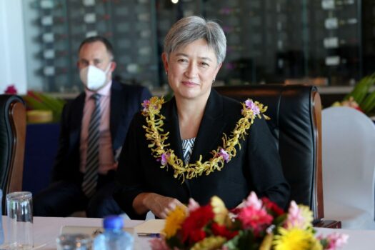 Các chuyên gia chế giễu tuyên bố rằng ngoại trưởng Úc một tay phá vỡ Hiệp ước Trung Quốc-Thái Bình Dương