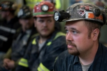 West Virginia thông báo cho sáu ngân hàng về khả năng phạm luật chống tẩy chay nhiên liệu hóa thạch