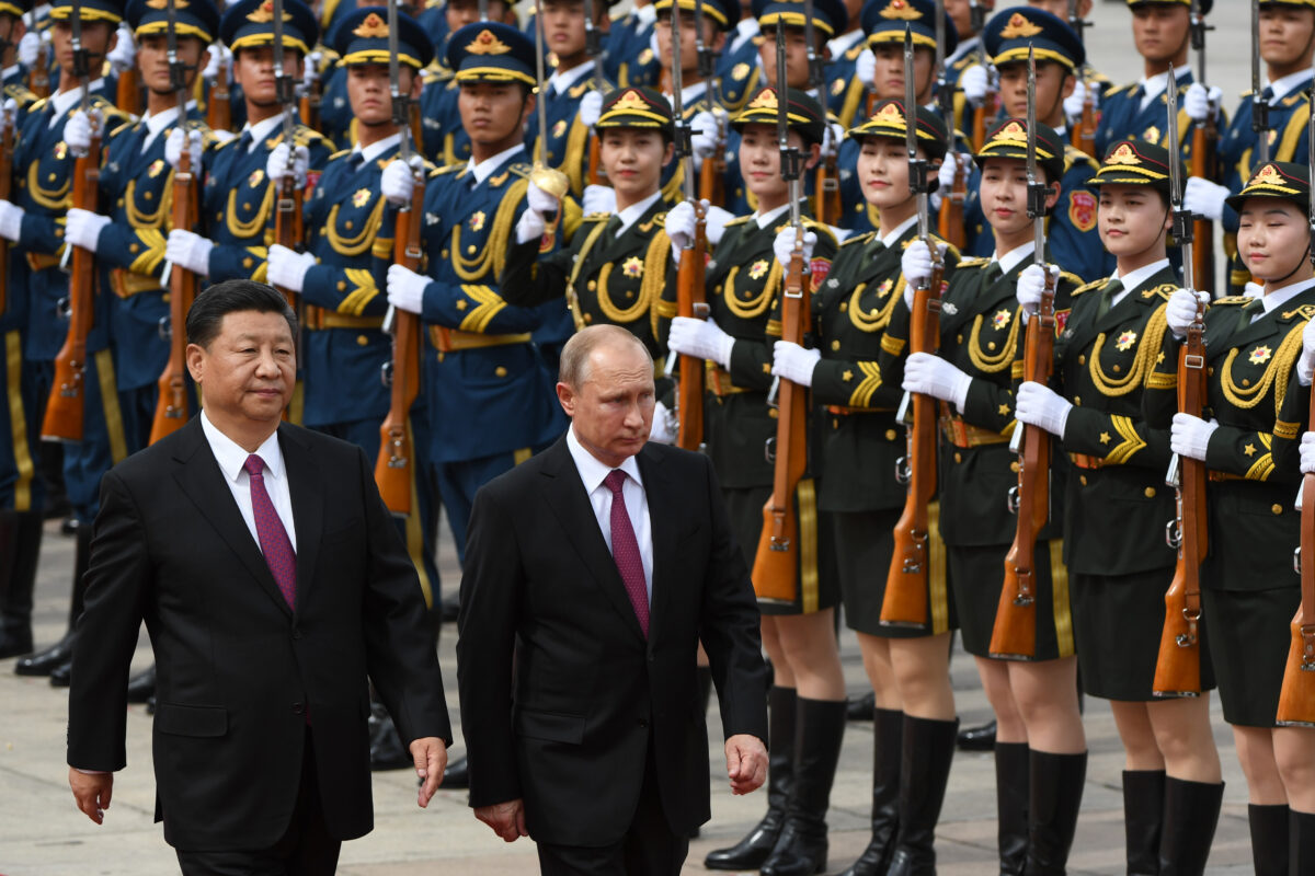 Nhà ngoại giao Trung Quốc cho biết nước này ‘sẵn sàng’ cung cấp các linh kiện phi cơ cho Nga
