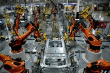 Báo cáo: Đơn đặt hàng robot tăng 40% trong quý đầu tiên giữa tình trạng nghỉ việc hàng loạt, thiếu lao động