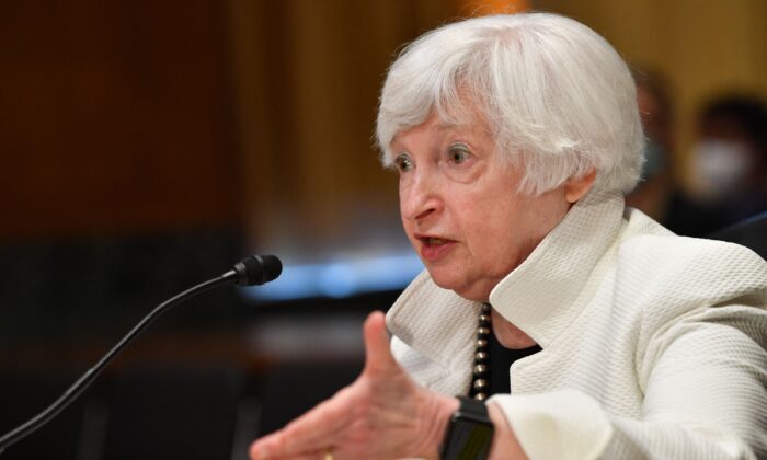 Bộ trưởng Ngân khố Janet Yellen: Lạm phát cao sẽ kéo dài cả năm