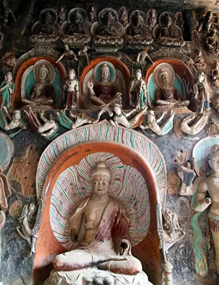 Tìm lại giấc mộng Đôn Hoàng (P.5): Nghệ thuật tạc tượng Phật trong hang đá thời kỳ Bắc Lương