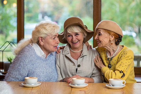 Nghiên cứu: Những người lạc quan có nhiều khả năng sống hơn 90 tuổi