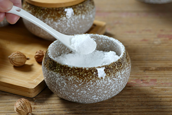 Bác sĩ Trung y kiểm kê: 41 cách dùng muối, hữu ích mà dễ sử dụng