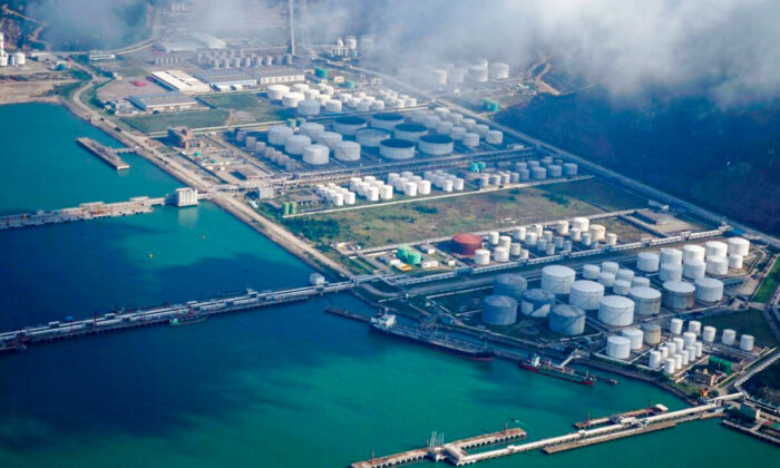 Nga vượt Ả Rập Xê Út trở thành nhà cung cấp dầu lớn nhất của Trung Quốc