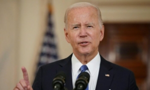 Các TNS kêu gọi TT Biden sử dụng ‘toàn lực của chính phủ liên bang’ để ngăn chặn hạn chế phá thai