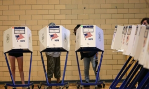 Thẩm phán New York bãi bỏ luật cho phép người không phải công dân bỏ phiếu trong các cuộc bầu cử địa phương