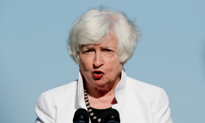 Bà Yellen phủ nhận nền kinh tế Hoa Kỳ đang suy thoái bất chấp số liệu GDP cho thấy suy thoái