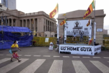 Sri Lanka bị đặt vào tình trạng khẩn cấp trước cuộc bỏ phiếu bầu tổng thống mới của nghị viện