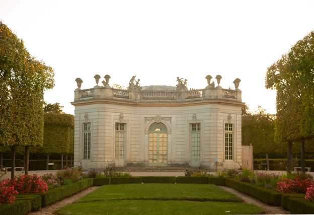 Khuôn viên và sảnh đường Versailles