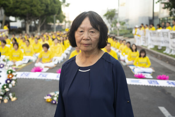 Los Angeles: Lễ tưởng niệm các nạn nhân cuộc đàn áp Pháp Luân Công trước Lãnh sự quán Trung Quốc