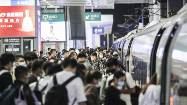 Chuyên gia: Bắc Kinh siết chặt kiểm soát công dân bằng Luật Đường sắt mới