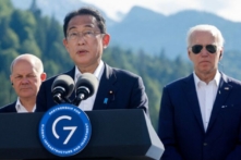 Thủ tướng Kishida: Giá trần đối với dầu Nga có thể bằng 50% giá hiện tại