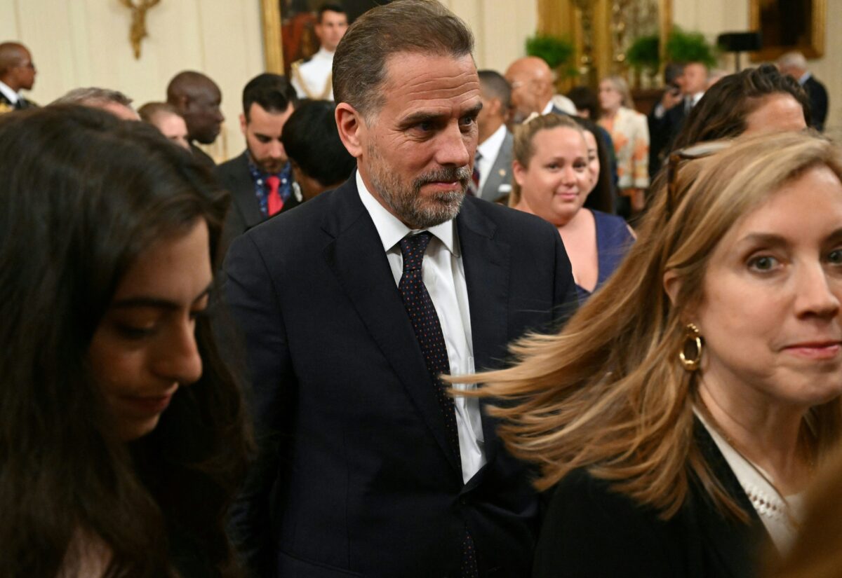 GOP: Việc ông Biden bán dầu cho công ty Trung Quốc liên kết với Hunter Biden là ‘có thể bị luận tội’
