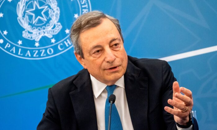 Tổng thống bác bỏ đề nghị từ chức của Thủ tướng Ý Draghi