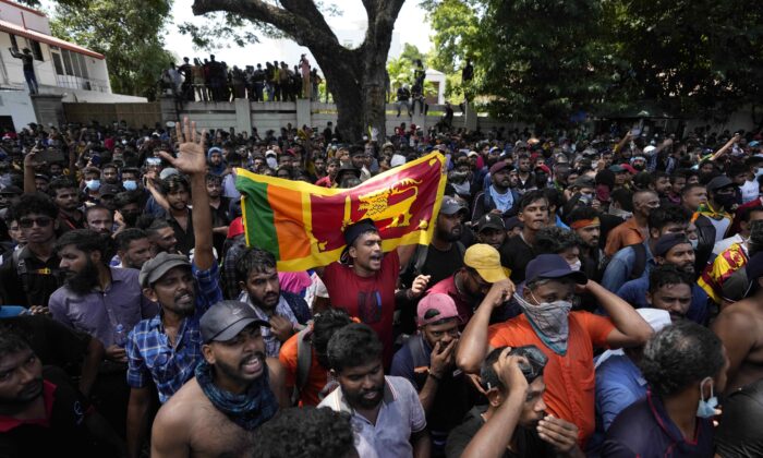 Thủ tướng Sri Lanka không chấp nhận từ chức, khủng hoảng của đất nước leo thang