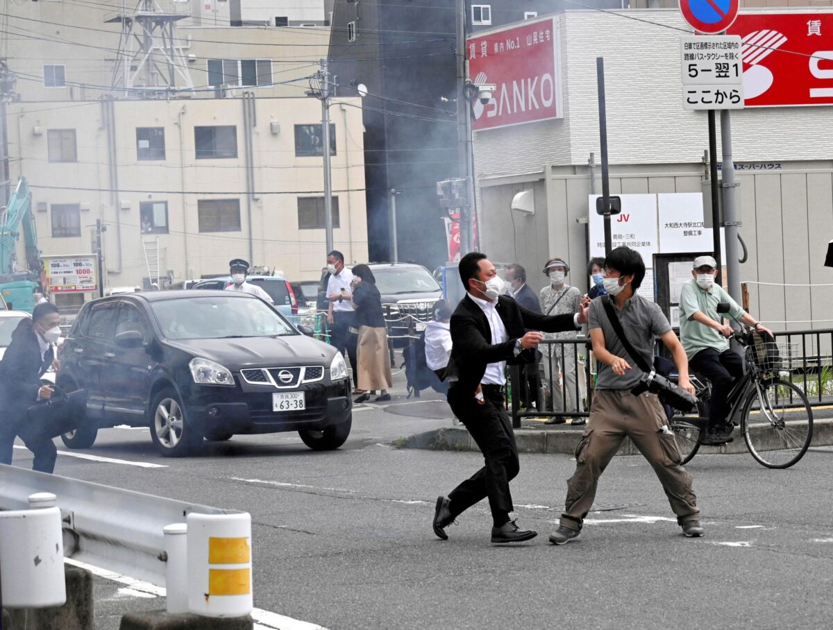 Cảnh sát trưởng Nara thừa nhận sơ xuất an ninh trong vụ ám sát cựu Thủ tướng Shinzo Abe