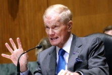 Quản trị viên NASA cáo buộc Trung Quốc có kế hoạch độc chiếm Mặt Trăng