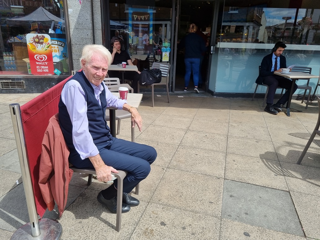 Cử tri Đảng Bảo Thủ ở Uxbridge: Ông Boris Johnson ‘đã bị đâm sau lưng’