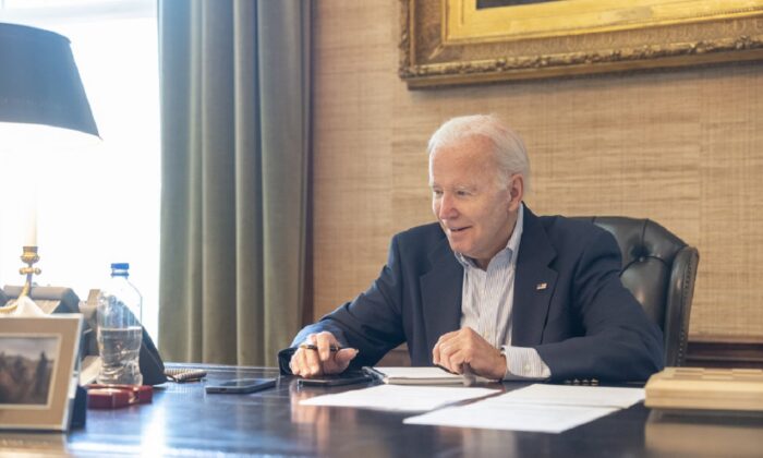 Tổng thống Biden: ‘Chúng ta sẽ không rơi vào suy thoái’
