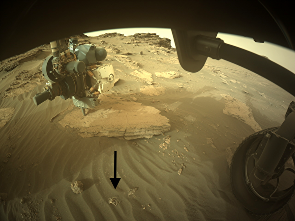 NASA tìm thấy vật thể lạ giống mì Ý trên Hỏa Tinh