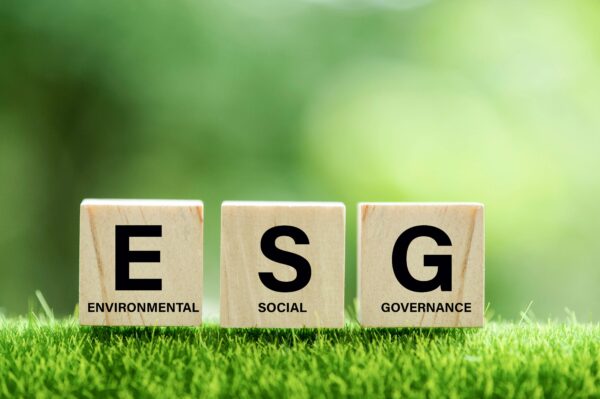 Florida: Thống đốc DeSantis hành động chống lại ESG