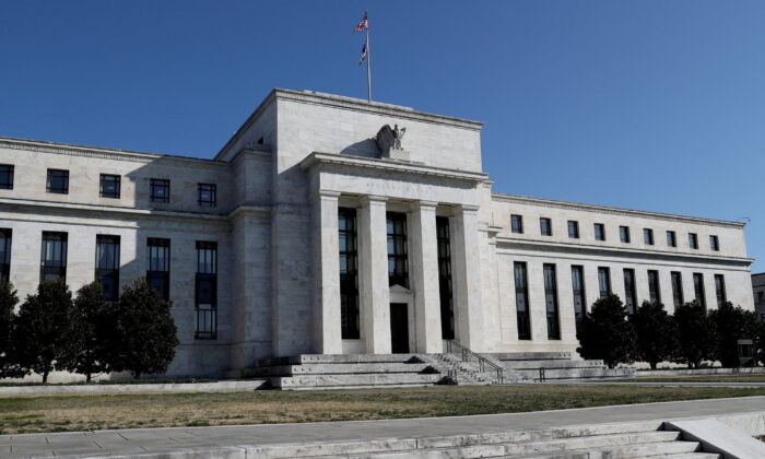 Các quan chức Fed: Hoa Kỳ nên sẵn sàng cho lạm phát, lãi suất ‘cao hơn, lâu hơn’