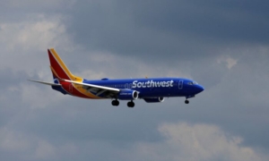 Các chính sách ‘thức tỉnh’ của hãng hàng không đe dọa đến sự an toàn của những chuyến bay