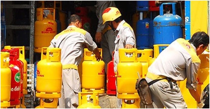 Tin Việt Nam ngày 1/8: Giá gas giảm lần thứ 4 liên tiếp; bắt đầu thực hiện thu phí không dừng trên toàn quốc