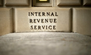 Người từng tố giác IRS: Người Mỹ trung lưu sẽ trở thành mục tiêu theo Đạo luật Giảm Lạm Phát