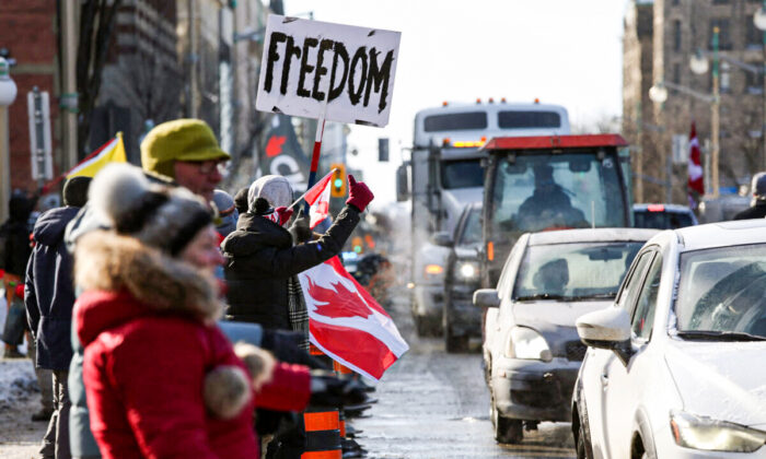 Ngân hàng liên bang bí mật theo dõi các khách hàng ủng hộ Freedom Convoy