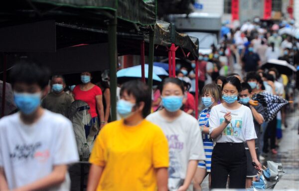 Trung Quốc: 80,000 khách du lịch mắc kẹt ở đảo Hải Nam vì COVID-19