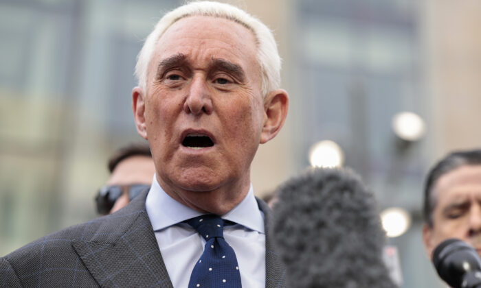 ‘Chỉ để hăm dọa’: Ông Roger Stone phản đối cuộc đột kích của FBI sau vụ tịch thu lá thư khoan hồng của ông Trump